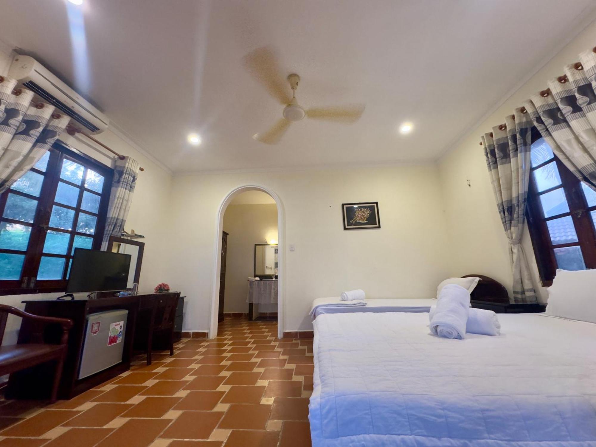 Blue Sailing Resort - Canh Buom Xanh Xom Tram Екстериор снимка